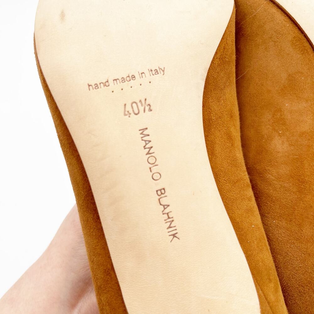 Manolo Blahnik Maysale Camel Tan Suede Buckle Pointed Toe Kitten Heels IT 40.5 - Picture 10 of 10